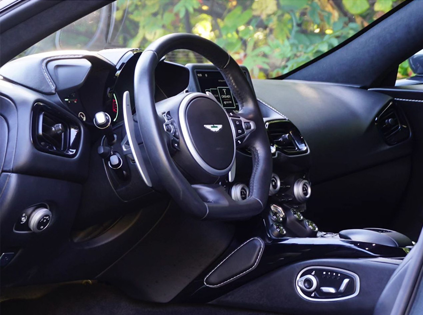 Aston Martin Vantage