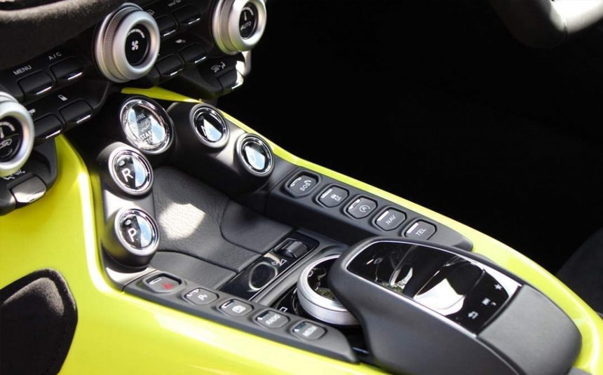 Aston Martin Vantage