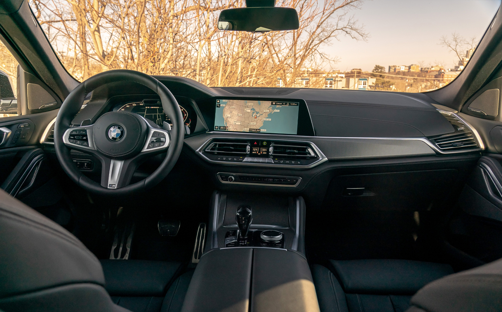 BMW X6 M50i
