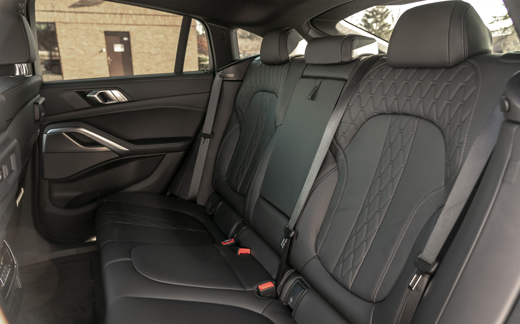 BMW X6 M50i