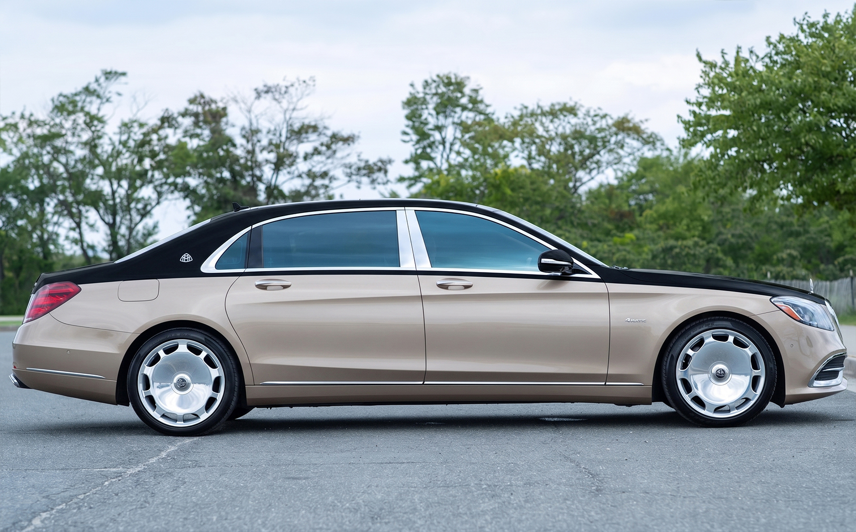 Mercedes-Benz Maybach S560