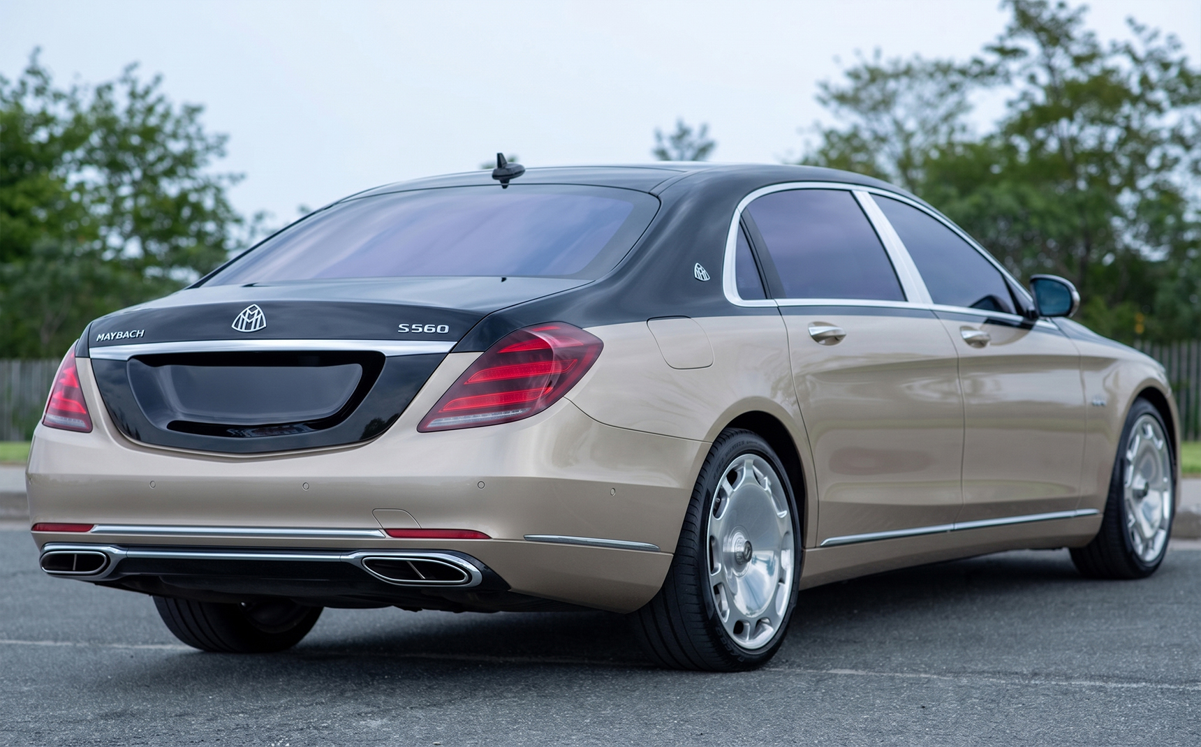 Mercedes-Benz Maybach S560